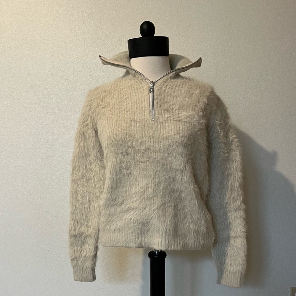 Gimmicks by BKE Cream Fuzzy half zip Sweater, women’s size S